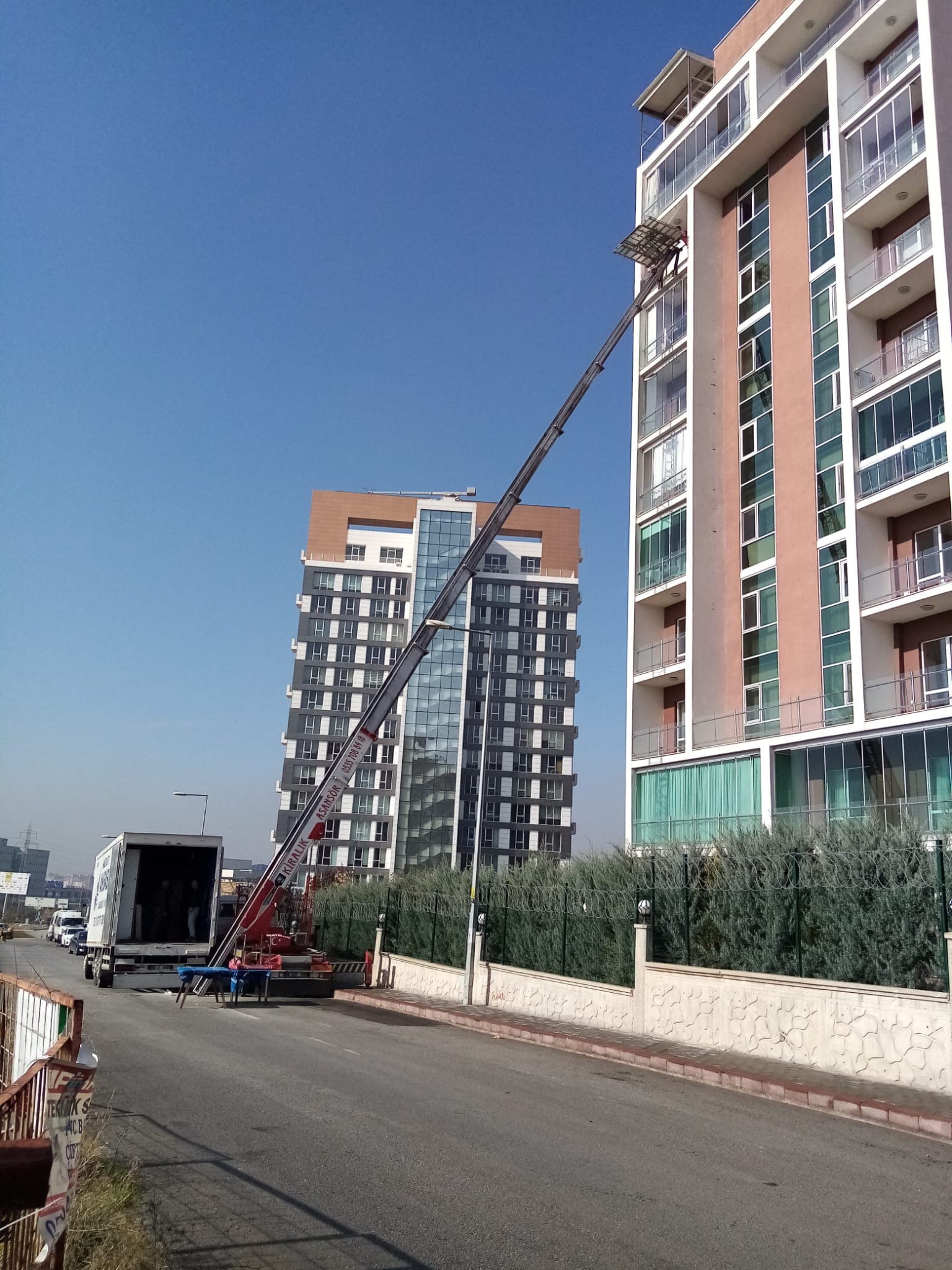 Mesut Akbaba Nakliyat kamyonu ile taşıma hizmeti